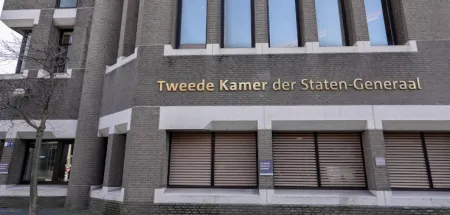 Flexibele hypotheek ligt op tafel in de Tweede Kamer